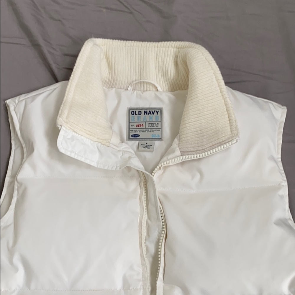 Old Navy White Puffer Vest Size Small - Picture 7 of 8